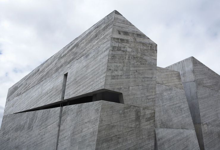church_by_kim_yong_kwan