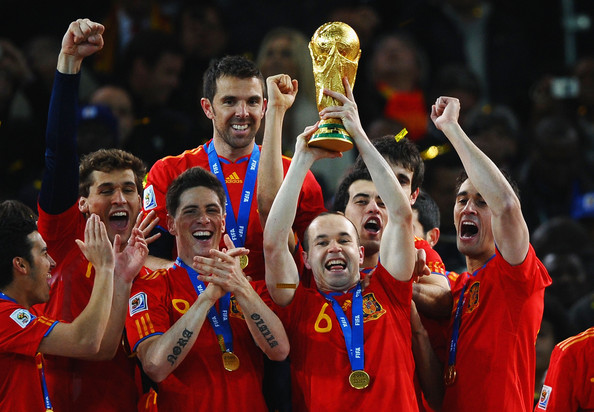 andresiniestanetherlandsvspain2010fifarpjs2lo-rqwl